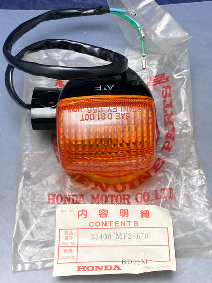 New Genuine Honda 33400-MF2-670 Turn, Signal Rt Front