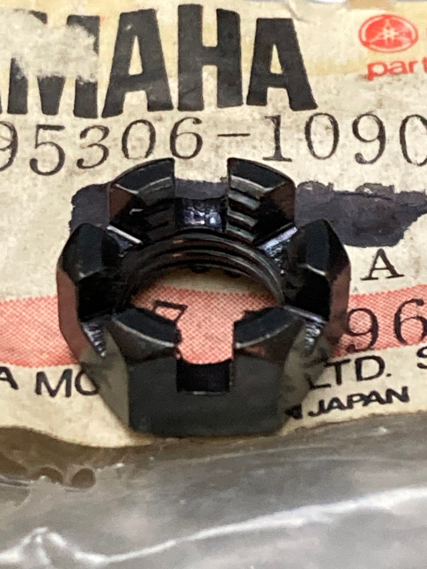 Qty 2 New Genuine Yamaha 95306-10900 Castle Nut