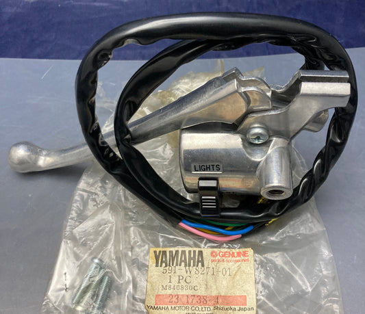 New Genuine Yamaha 591-W8271-01 Lever Holder Assembly