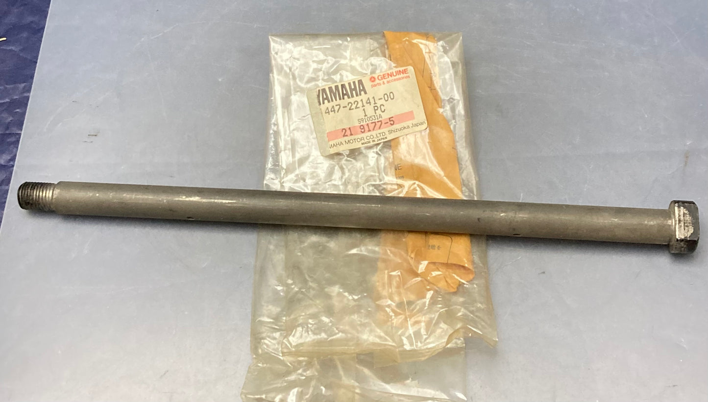 New Genuine Yamaha 447-22141-00 Frame Swingarm Bearing Shaft
