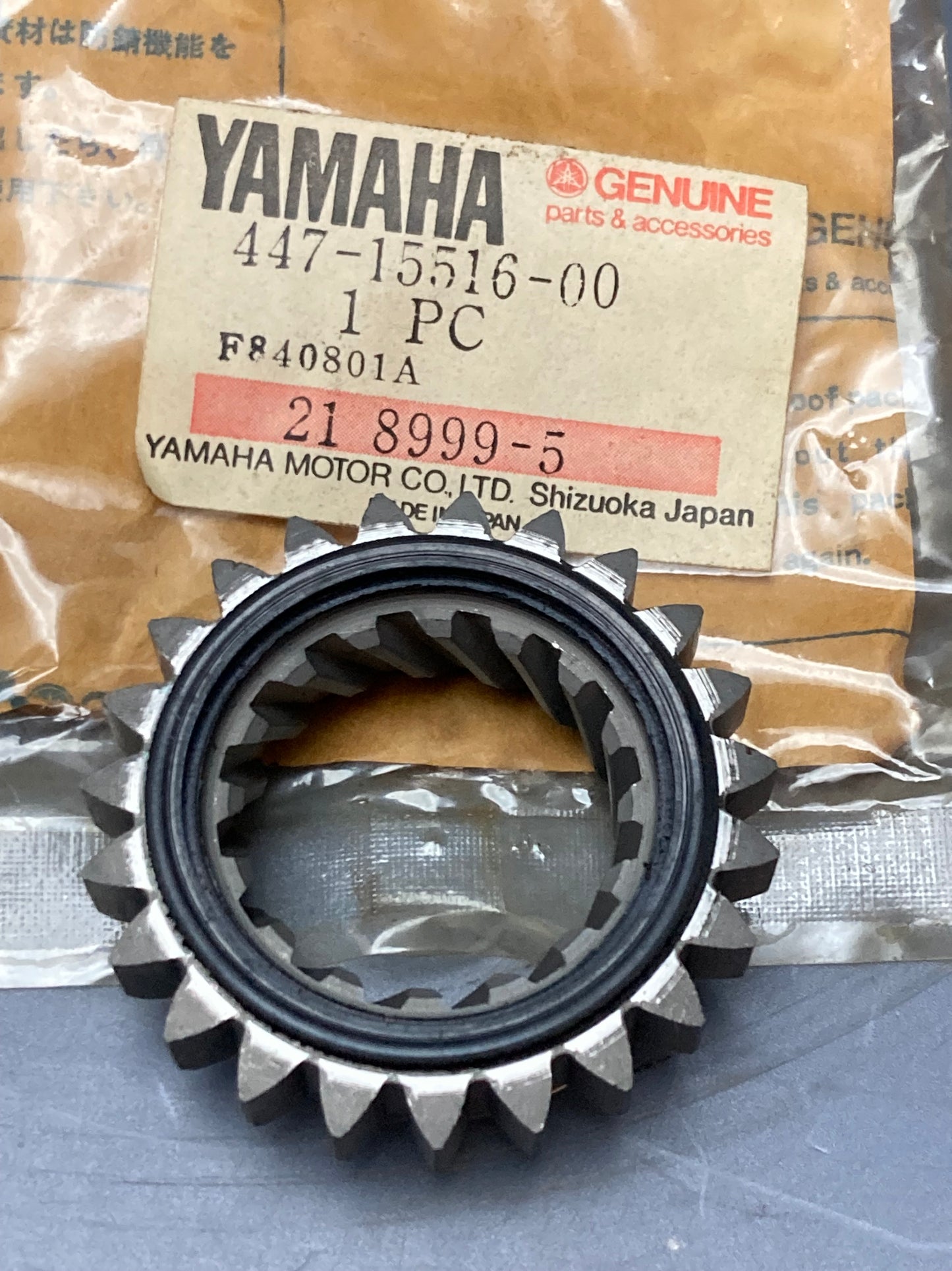 New Genuine Yamaha 447-15516-00 Gear