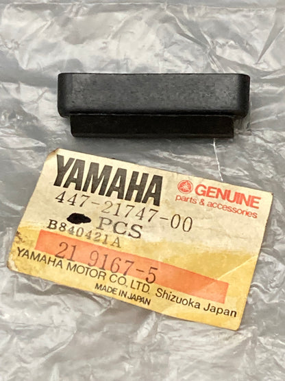 New Genuine Yamaha 447-21747-00 Damper
