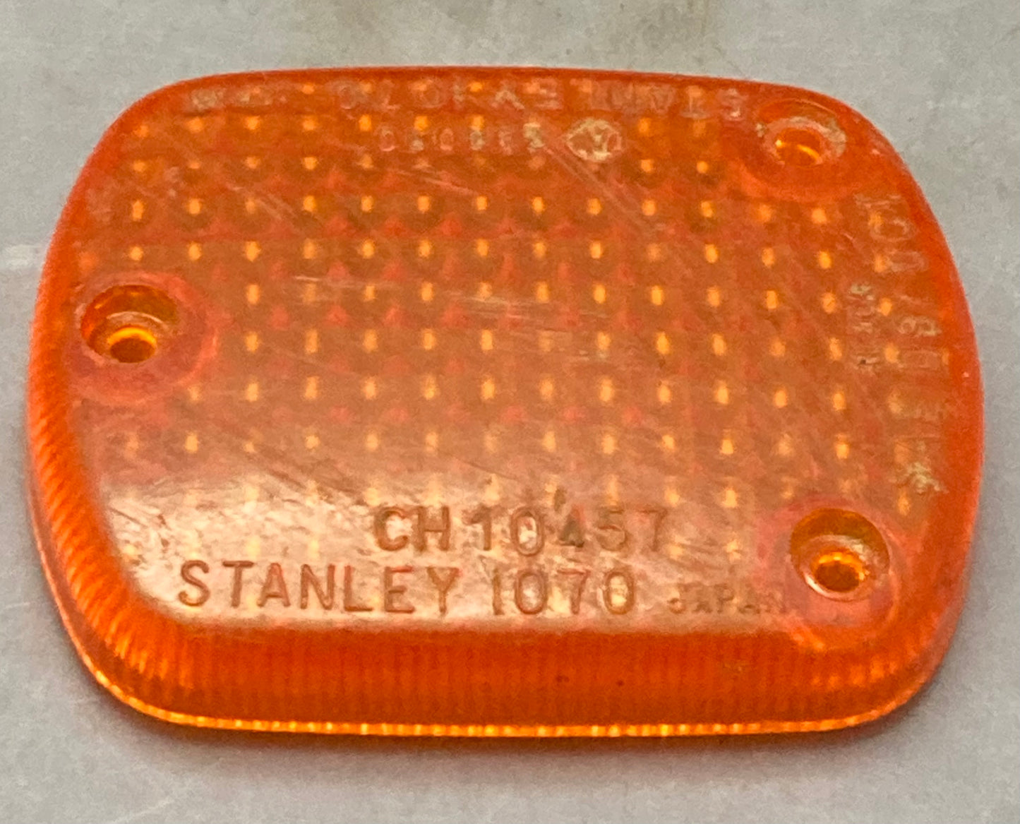 Genuine Stanley 1070 Amber Turn Signal Lens CH10457