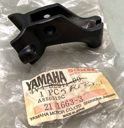 New Genuine Yamaha 4V4-82911-00 Clutch Perch