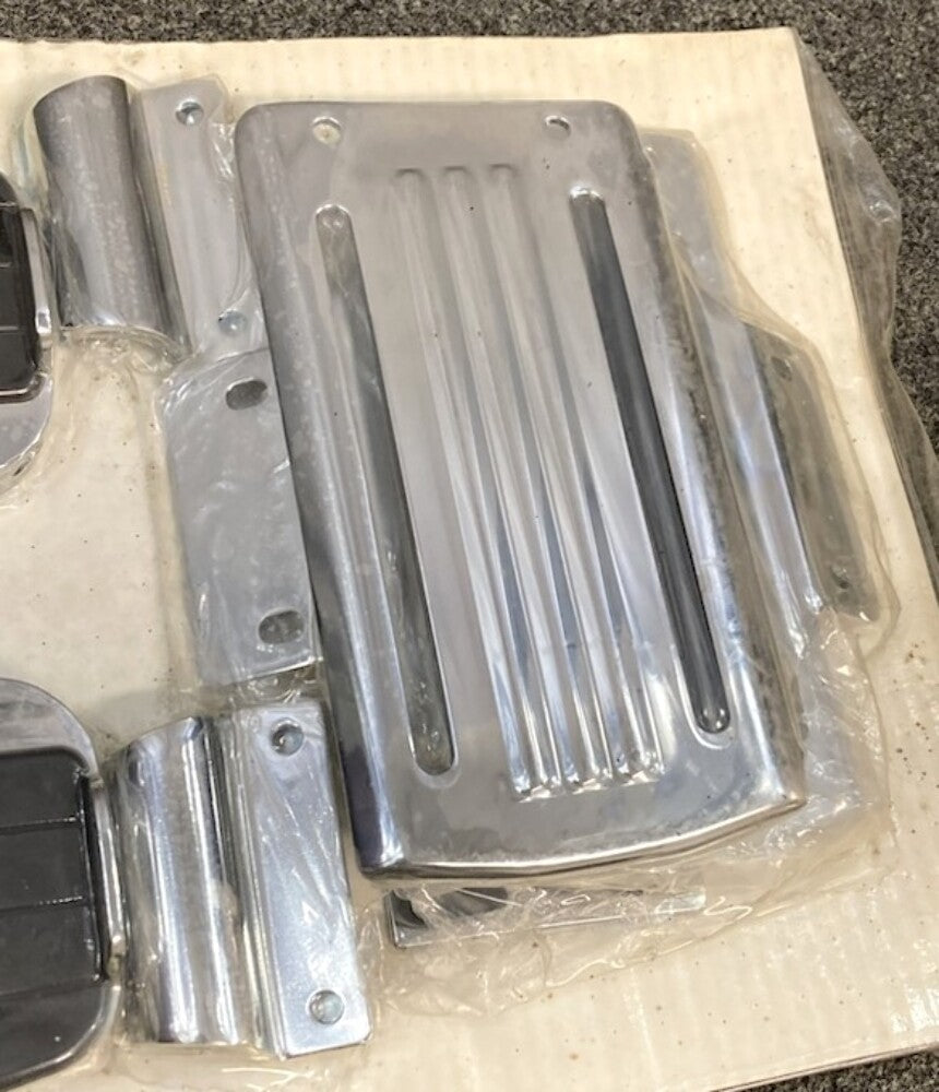 New Genuine Markland Floorboard Kit for Harley 8"