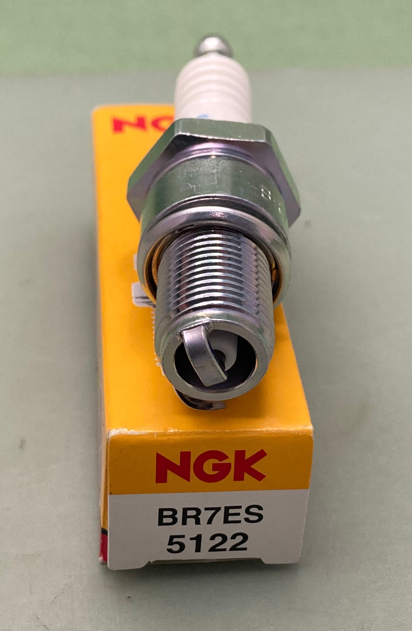 Qty 2 New Genuine NGK BR7ES Spark Plug - Standard 5122