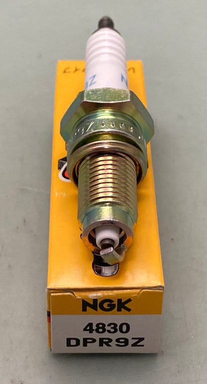 Qty 2 New Genuine NGK 4830 Spark Plug DPR9Z