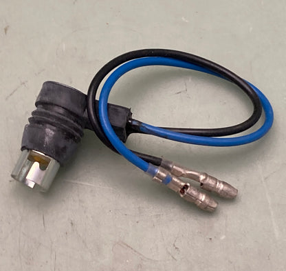 New Genuine Yamaha 861-83536-40 Socket, Meter 861-83536-40-00
