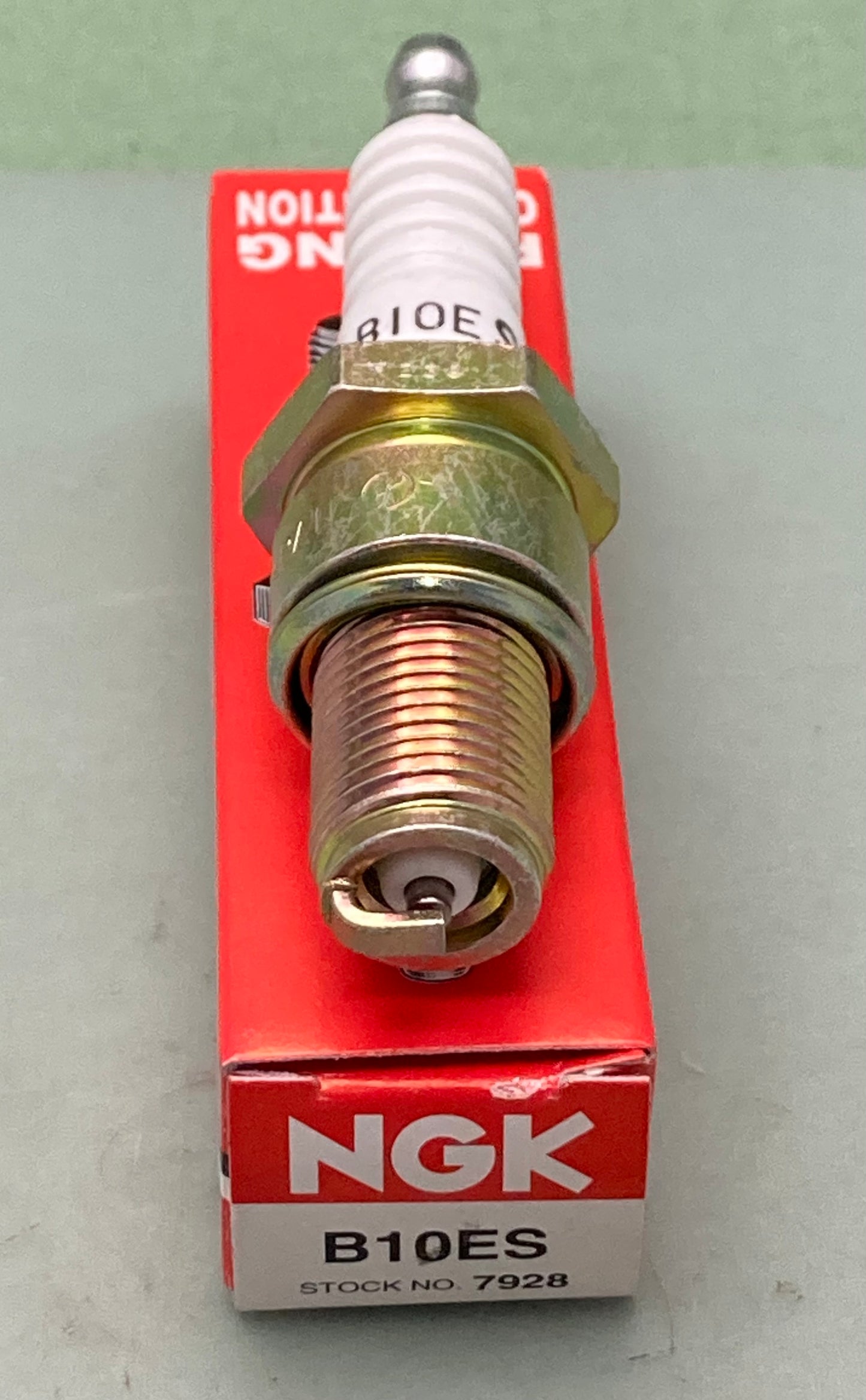 New Genuine NGK 7928 Spark Plug B10ES