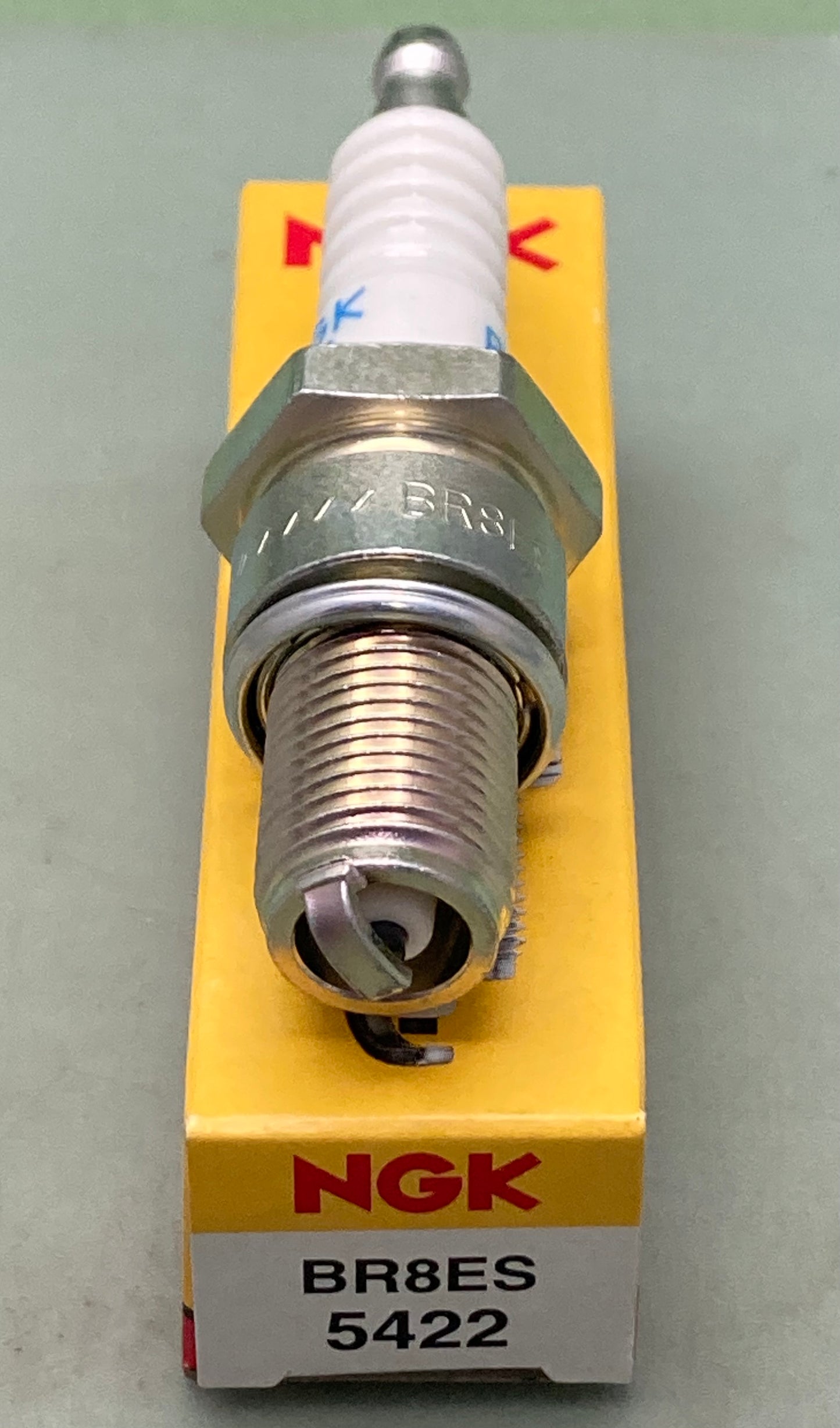 Qty 2 New Genuine NGK 5422 Spark Plug BR8ES