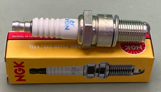 Qty 2 New Genuine NGK 5422 Spark Plug BR8ES