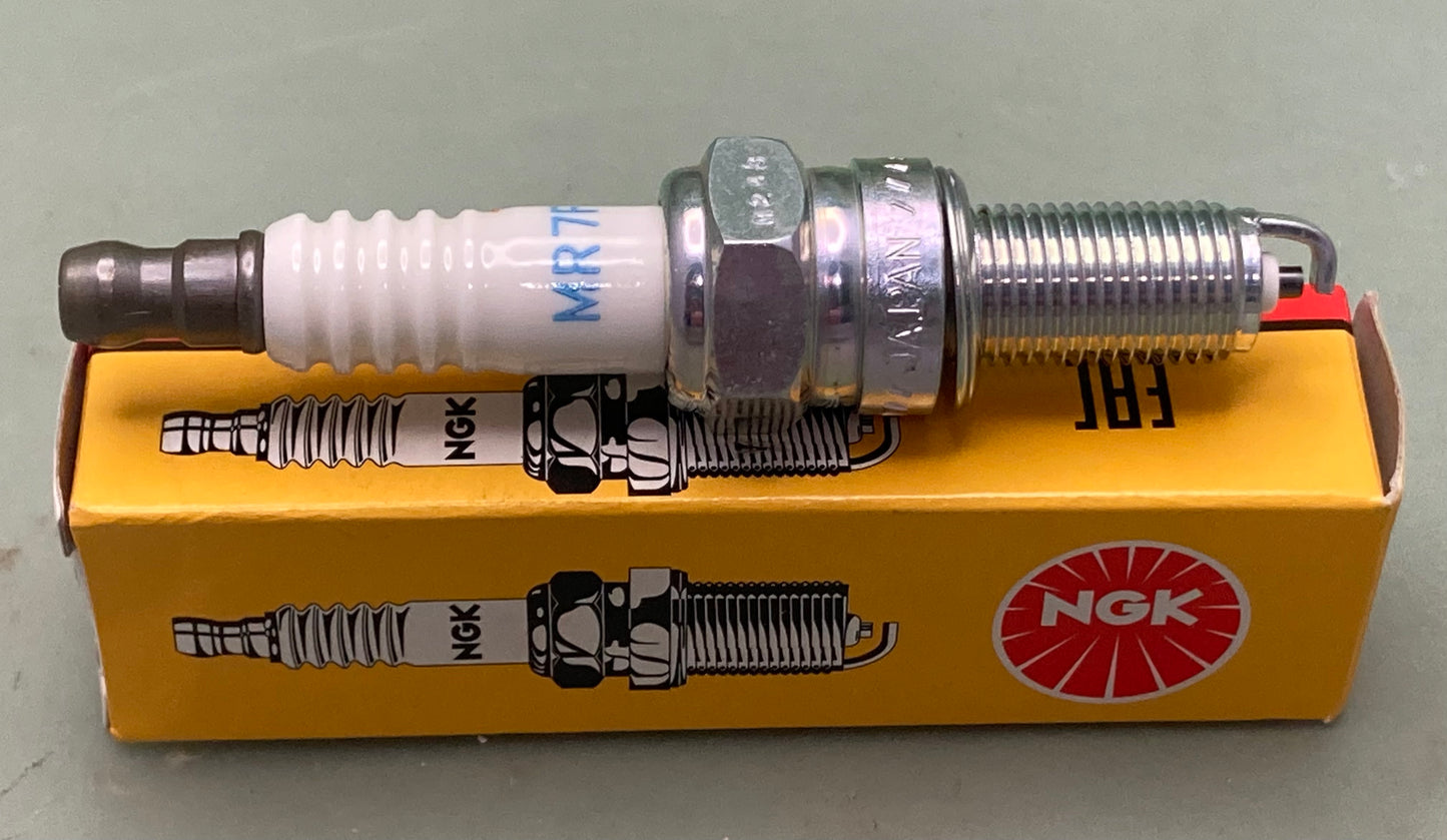 New Genuine NGK 95897 Spark Plug MR7F