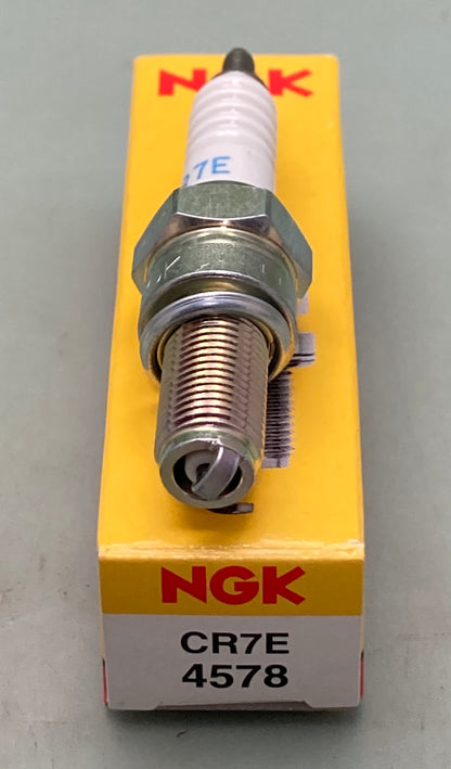 New Genuine NGK 4578 Spark Plug CR7E
