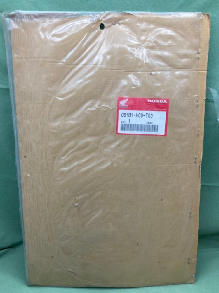 Honda 061B1-HC0-T00 Gasket Kit B 061B1-HC0-000 New Genuine  Incomplete kit see photos.