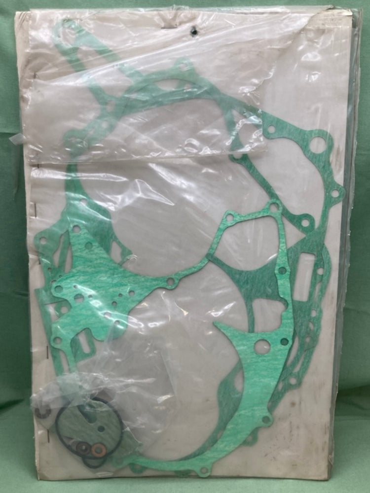Honda 061B1-HC0-T00 Gasket Kit B 061B1-HC0-000 New Genuine  Incomplete kit see photos.