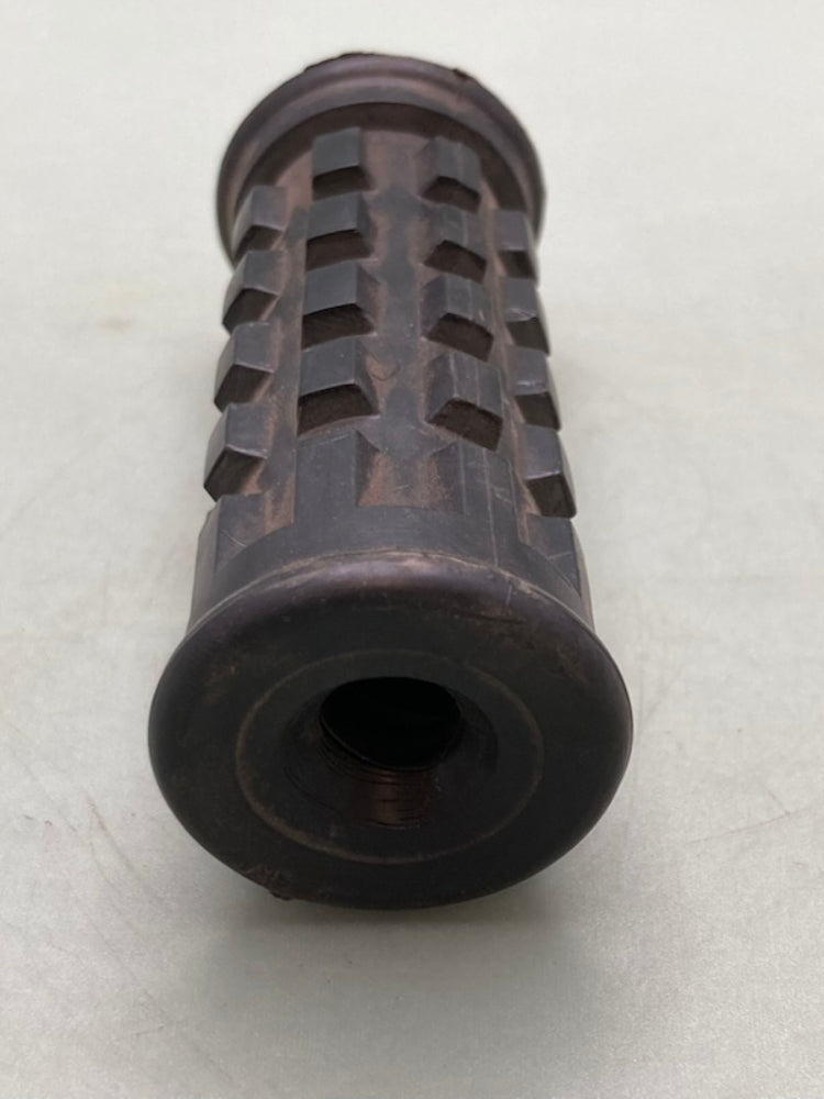 Kawasaki 92076-016 Rubber Rear Footrest New Replaces