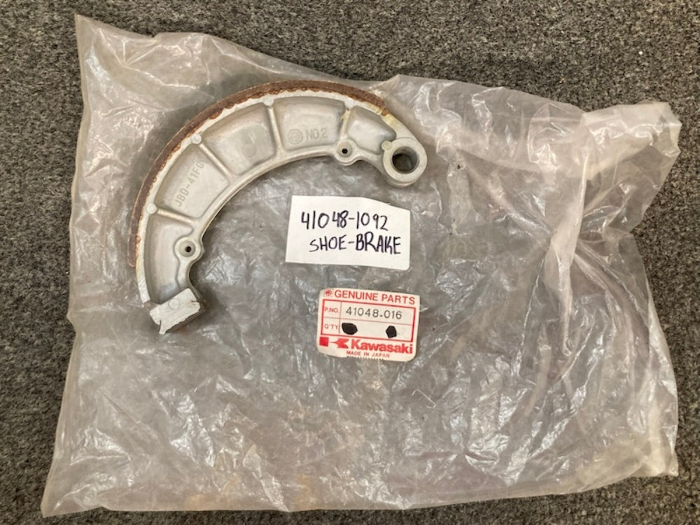 Kawasaki 41048-016 Brake Shoe 41048-1092 New Genuine