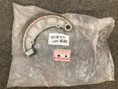 Kawasaki 41048-016 Brake Shoe 41048-1092 New Genuine
