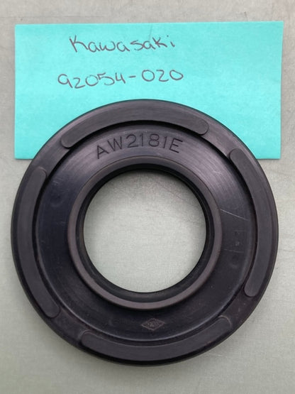 Kawasaki 92054-020 Oil Seal New Replaces
