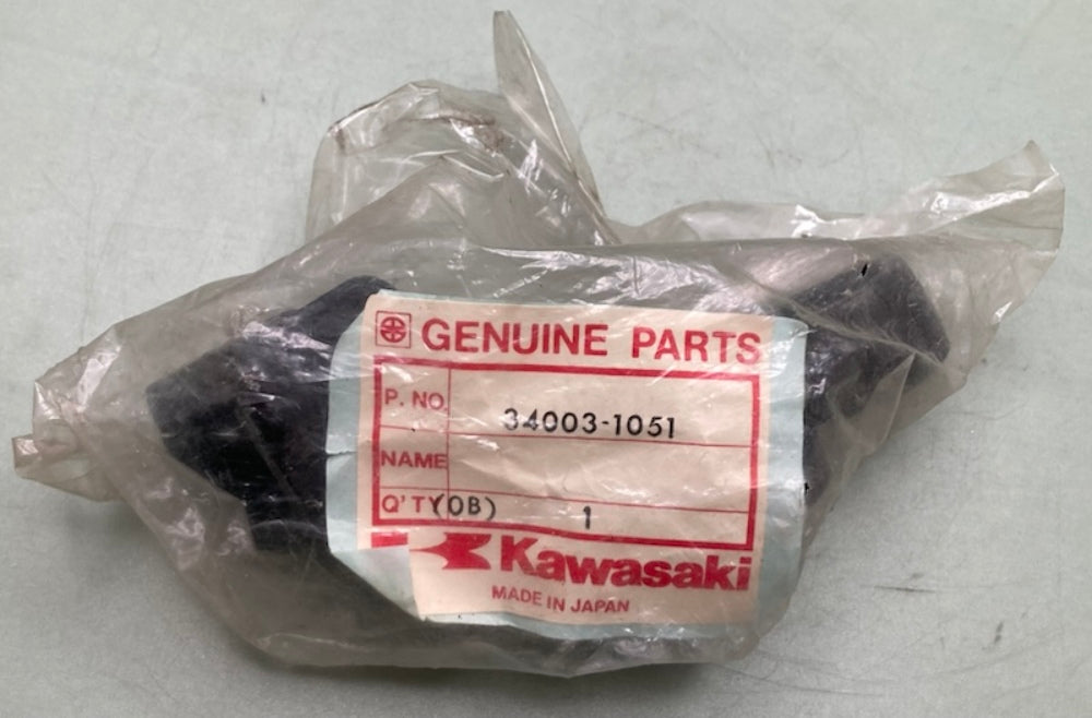 Kawasaki 34003-1051 Holder Step FR LH New Genuine