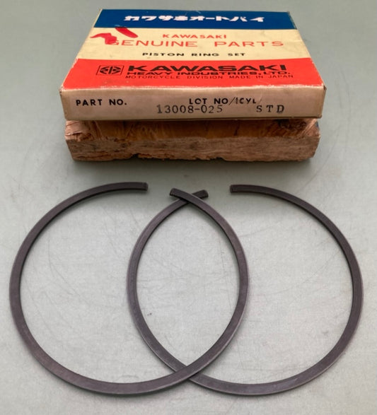 Kawasaki 13008-025 Ring Set STD New Genuine