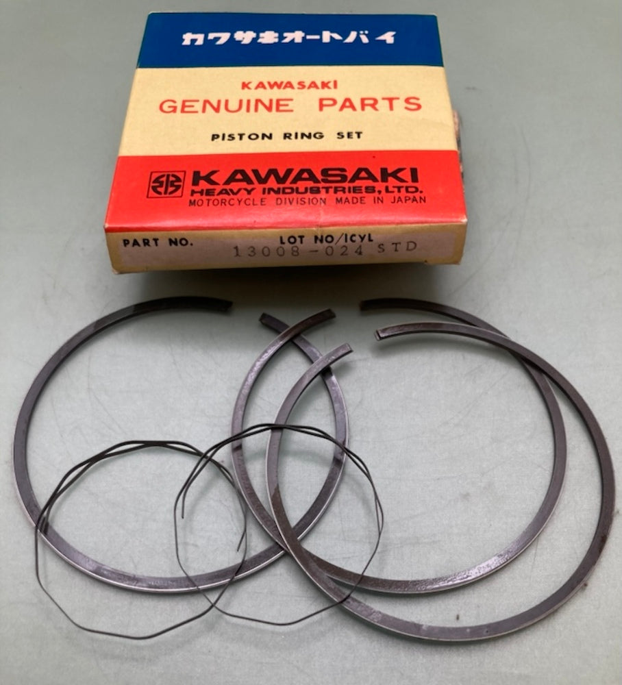 Kawasaki 13008-024 Ring Set STD New Genuine