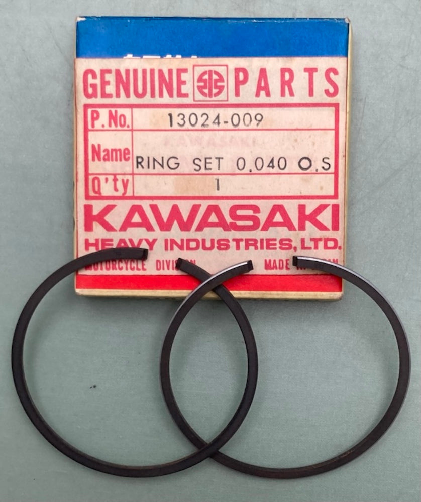 Kawasaki 13024-009 Ring Set 0.040 OS New Genuine