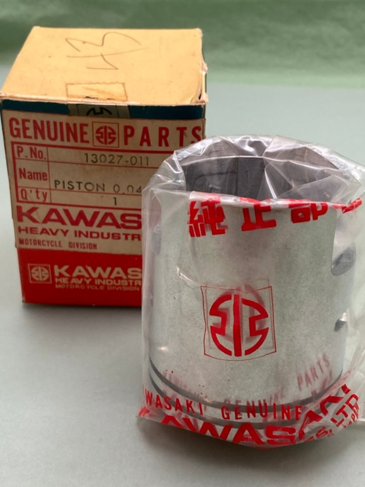 Kawasaki 13027-011 PISTON New Genuine