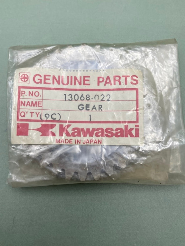 Kawasaki 13068-022 GEAR KICKSTARTER New Genuine