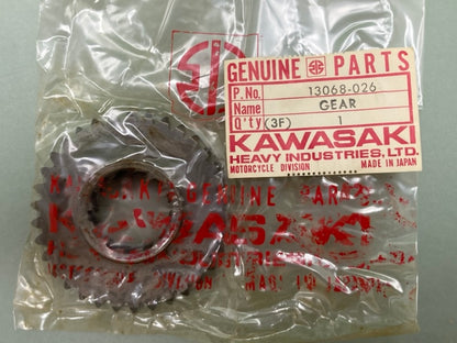 Kawasaki 13068-026 GEAR KICKSTARTER New Genuine