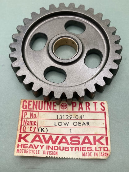 Kawasaki 13129-041 LOW GEAR,OUTPUT SHAFT 30T New Genuine