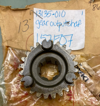 Kawasaki 13135-010 4TH GEAR OUTPUT SHAFT 24T New Genuine