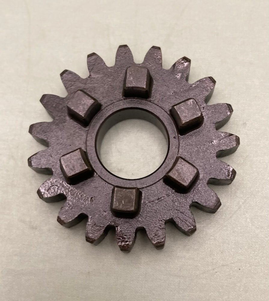 Kawasaki 13129-1018 5TH GEAR, DRIVE SHAFT New Genuine