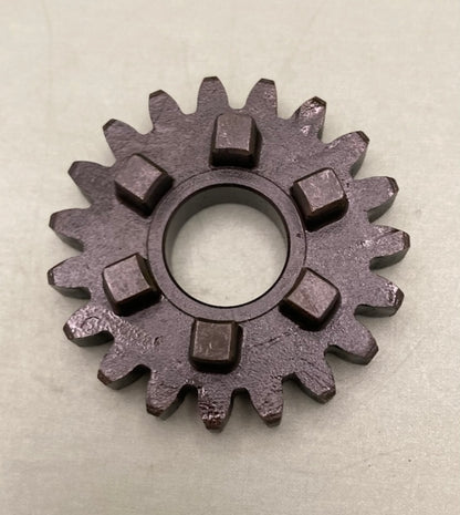 Kawasaki 13129-1018 5TH GEAR, DRIVE SHAFT New Genuine