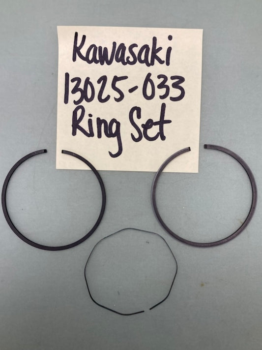 Kawasaki 13025-033 PISTON RING SET New Replaces