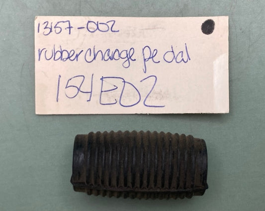 Kawasaki 13157-002 RUBBER CHANGE PEDAL A New Replaces