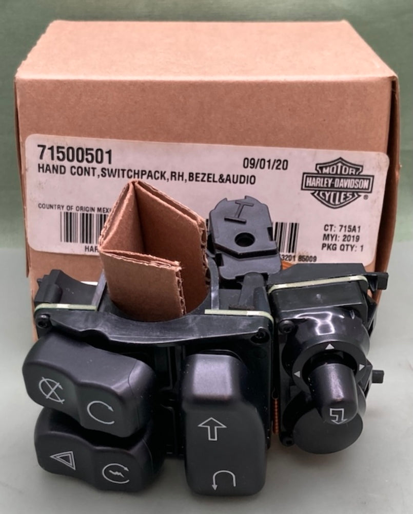 Harley Davidson 71500501 HAND CONT SWITCHPACK RH BEZEL and AUDIO New Genuine