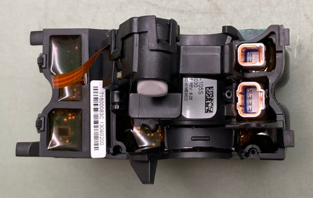 Harley Davidson 71500083C SWITCHPACK ASY RH BACKLIT INFO New Genuine