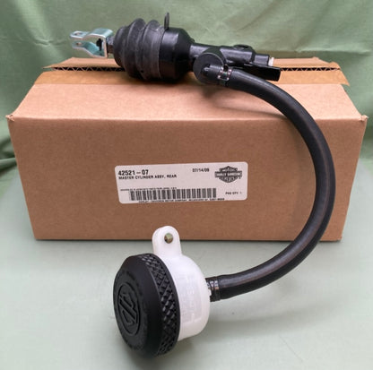 Harley Davidson 42521-07 MASTER CYLINDER AND RESERVOIR ASSEMBLY REAR New Genuine