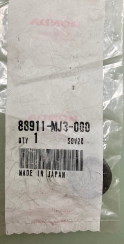 Honda 88911-MJ3-000 Grommet, Fender New Genuine
