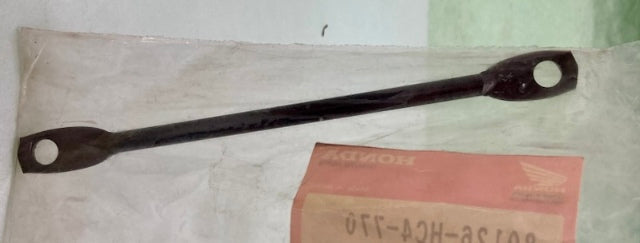 Honda 80126-HC4-770  Fourtrax Left Rear Fender Stay Rod New Genuine