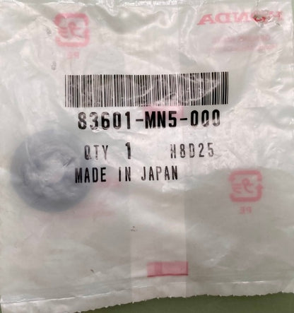 Qty 2 Honda 83601-MN5-000  Grommet, Side, Cover New Genuine