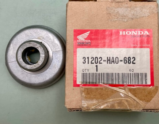 Honda 31202-HA0-682 Bracket, Fr. New Genuine