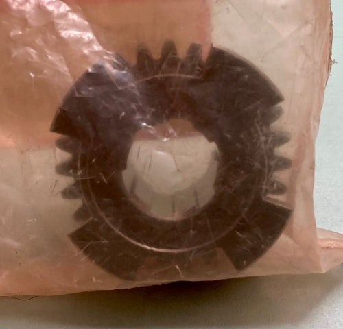 Honda 23921-VM6-010 Gear (27T) New Genuine
