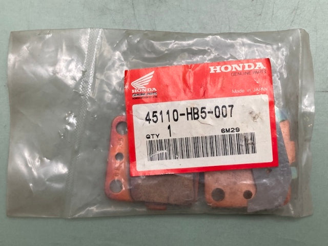 Honda 45110-HB5-007 FRONT BRAKE PAD SET New Genuine