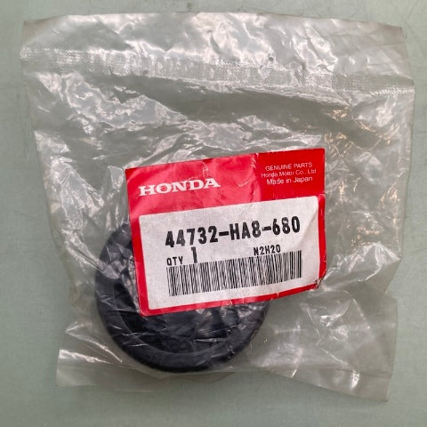 Honda 44732-HA8-680 CAP, FR WHEEL CENT New Genuine
