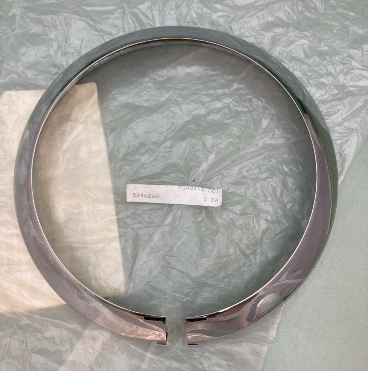 VICTORY 5246268 Ring-Headlight Bezel