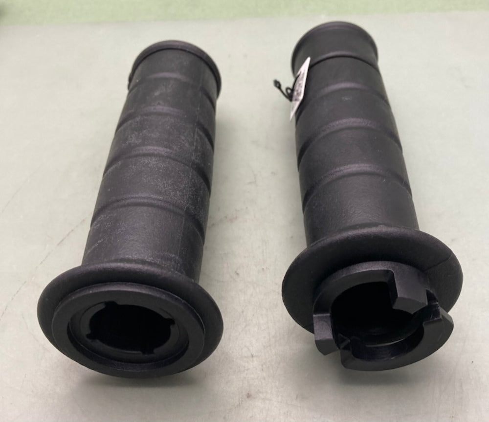 Indian Motorcycle 2882520-266 Handlebar Grips;  Black;  New Genuine