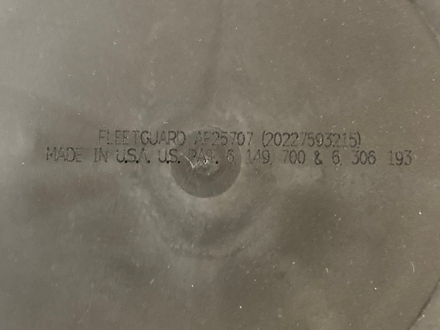 New Genuine Fleetguard AF25707 Air Filter