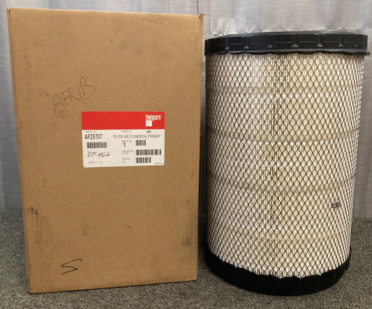 New Genuine Fleetguard AF25707 Air Filter